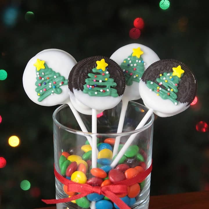 christmas-tree-oreos-easy-kids-craft-edible-food-treat-how-to-make-fun-holiday-activity-2-min