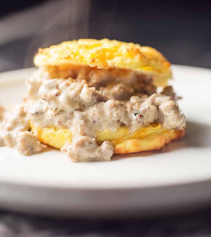 low-carb-biscuits-and-gravy