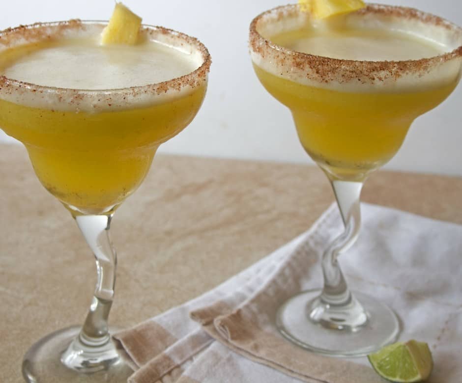 skinny-pineapple-mango-margarita