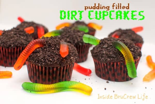 Pudding-filled-Dirt-Cupcakes1-min